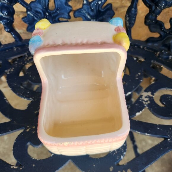 Vintage Ceramic Baby Carriage Planter With Teddy & Balloons - Picture 11 of 11